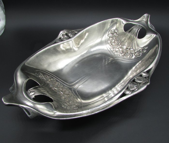 O.Gallia - rare art nouveau fruit basket from Christofle, signed and numbered