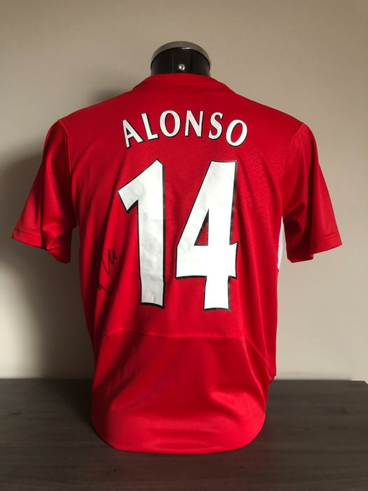 Xabi Alonso signed Liverpool Fc home 