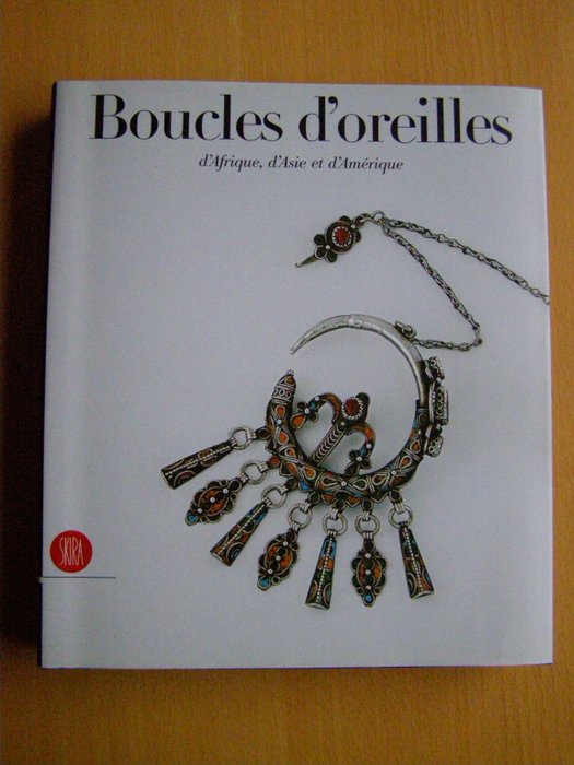 Book: Boucles d'oreilles by Anne van Cutsem - publisher - Catawiki