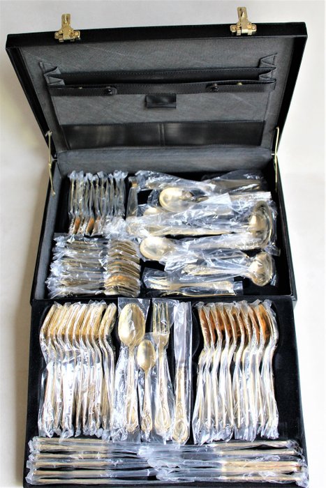 Luxury cutlery set by the traditional Solingen company SBS - Model “Wien” - Complete for 12 people - 23/24 carat hard gold-plated in high-quality leather case - Unused and in original packaging