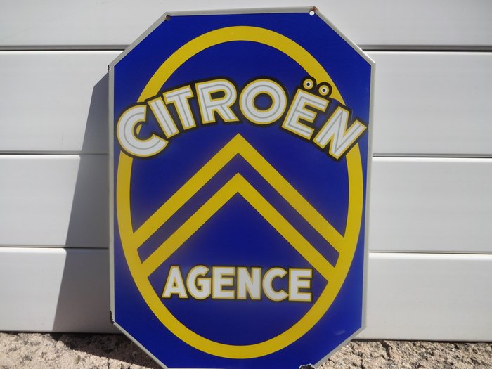 Enamelled sign for Citroën agencies in very good condition,