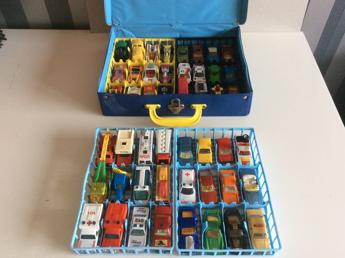 48 pieces Matchbox 75 Superfast in an original Matchbox suitcase
