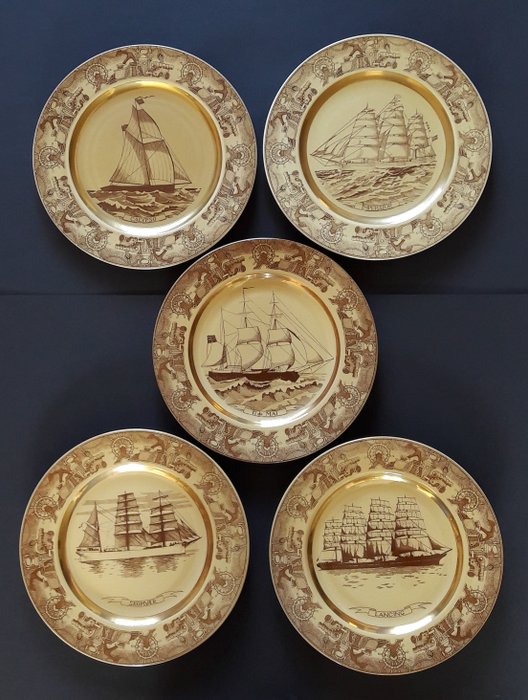 Figgjo Norway - “Norske Skuter” - five large porcelain (wall) plates with images of Norwegian ships
