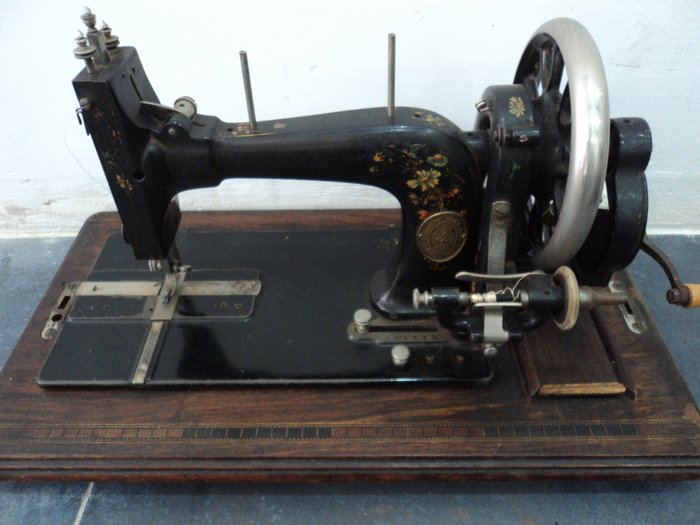 Haid & Neu - sewing machine - Germany, circa 1890