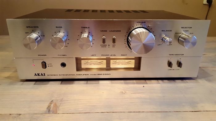 Akai AM-2350 vintage amplifier