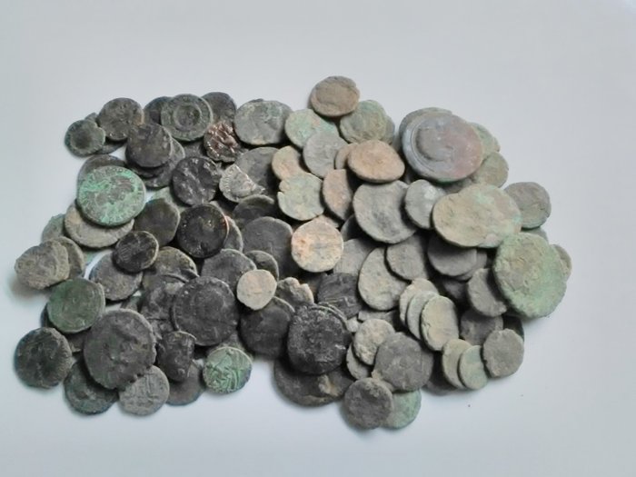 Roman Empire, Lot, collection of 109 Roman coins to be identified, classified and cleaned for some of them