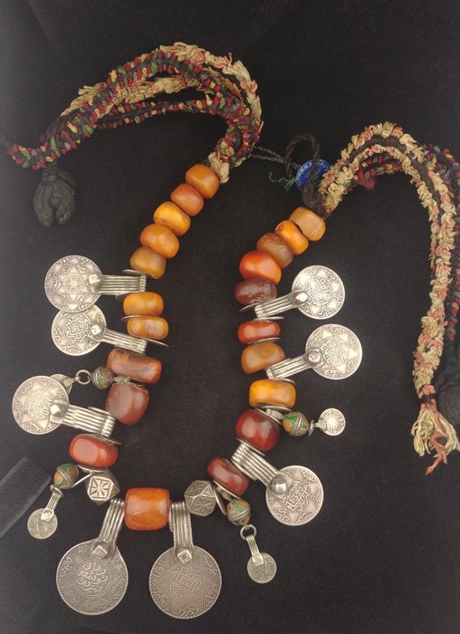 Antique Berber natural amber necklace with silver coins - Morocco, early 20th century
