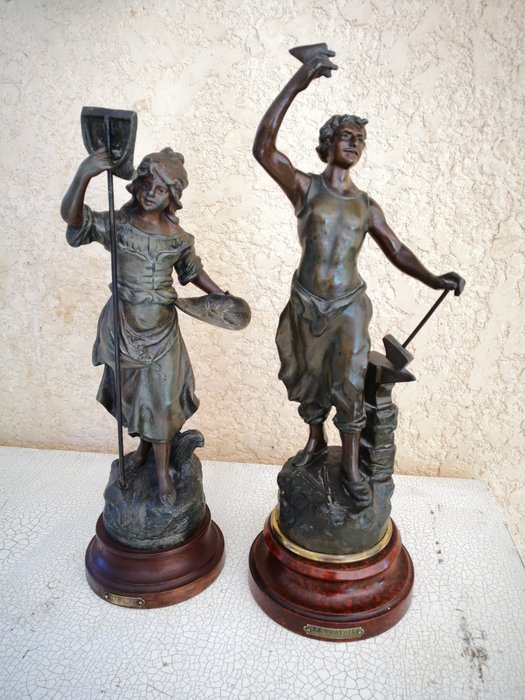 Set of two statues in spelter / zamak - signed Charles Ruchot & after Géo Maxim - France - 1900-1920 period