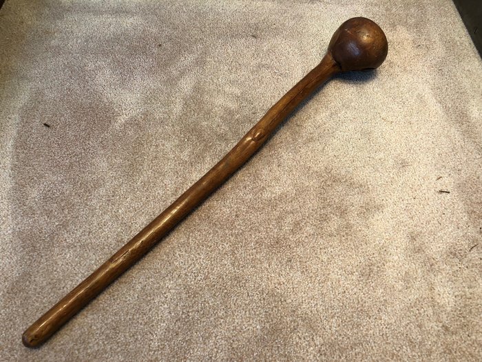 Ancient war club carved in wood - ZULU - South Africa