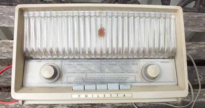 Tube radio PHILIPS PHILETTA B2D33A from 1963