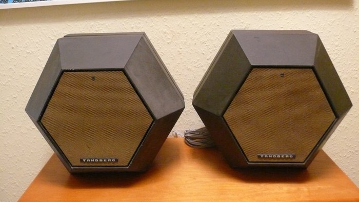 Tandberg Fasett speakers