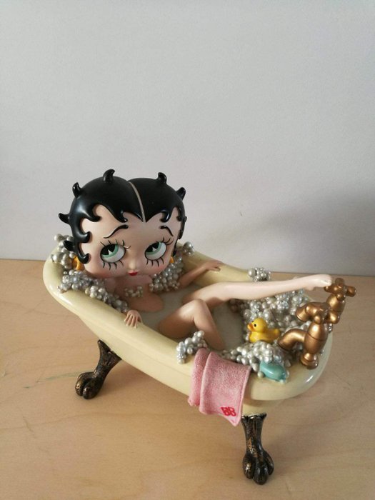 Betty Boop in bad 