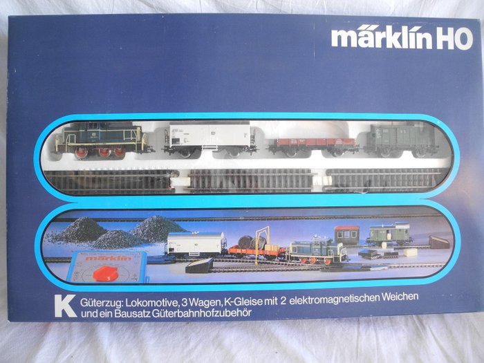 Märklin H0 - 2980 - Güterzug mit Diesellok BR 260, 3x Wagen, - Treinset - K- Gleisen inklusive 2x elektrische Weichen (260)
