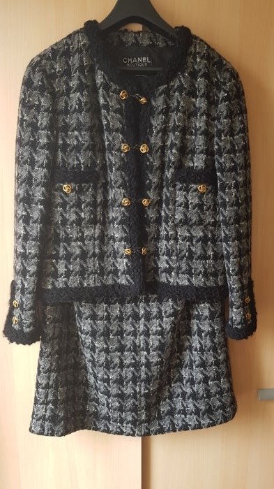 chanel vintage blazer