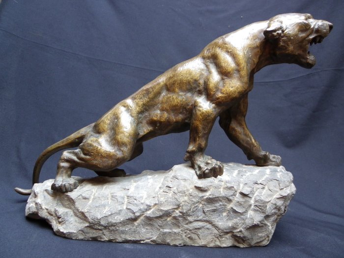 Thomas François Cartier (1879-1943) -Large roaring panther in bronze - early 20th century