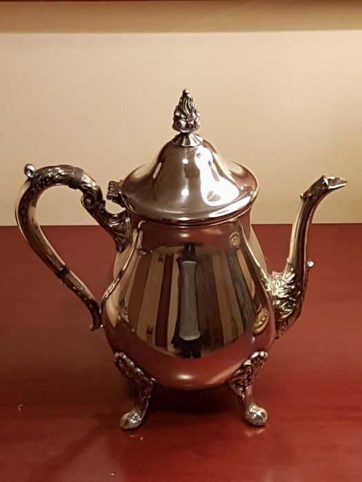 Ornate coffee pot by Viners  Silver Plated Taiwan - mid/ late 20th century 