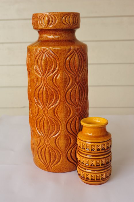Scheurich Keramik - A floor vase and a small vase in high gloss glaze