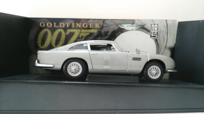 Autoart - 1:18 - Aston Martin DB5  - 007 Goldfinger.