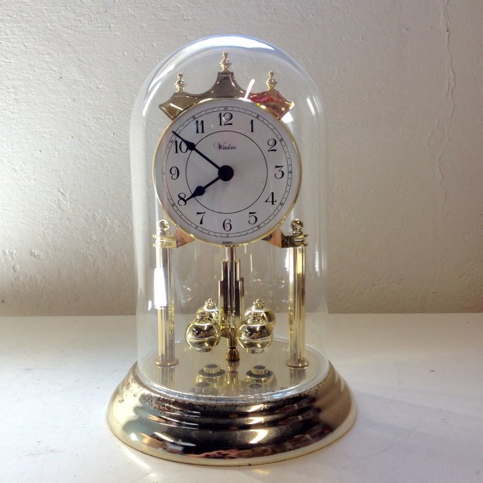 Vintage WINDSOR Pendulum Table Clock - Quartz Movenent - German Style