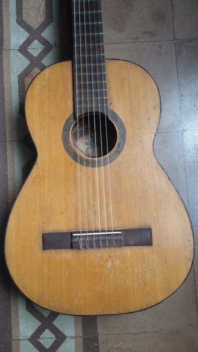 Old Vintage Spanish Flamenco Guitar by Telesforo Julve