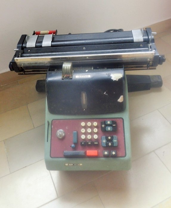 Olivetti - Ivrea Audit 412 old accounting machine, calculator, old accounting machine