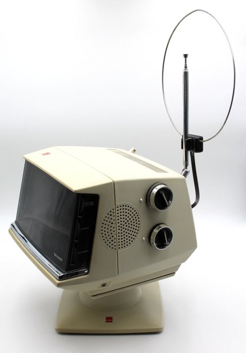 Rare Sharp Space Age Tv model 5P-12G - ca. 1960s/70s