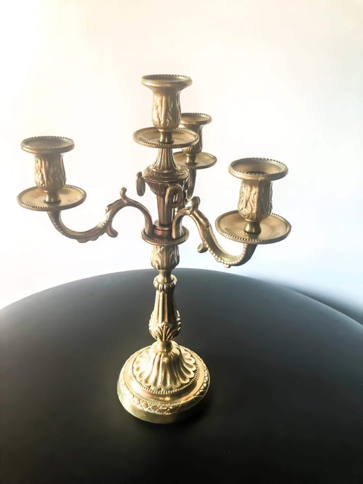 Bougeoir chandelier 5 branches bronze doré en style de Louis XVI, 20ième siècle