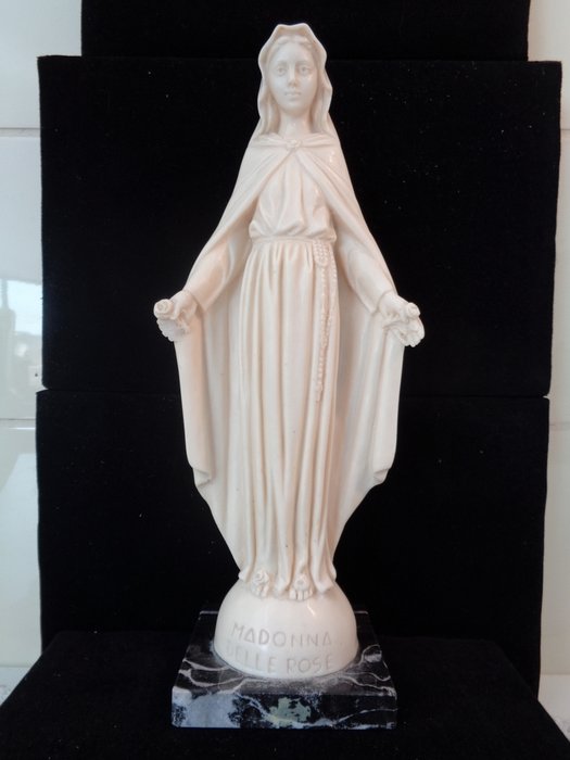 Marmeren beeld Madonna delle Rose - Italië - periode 1900 / 1950
