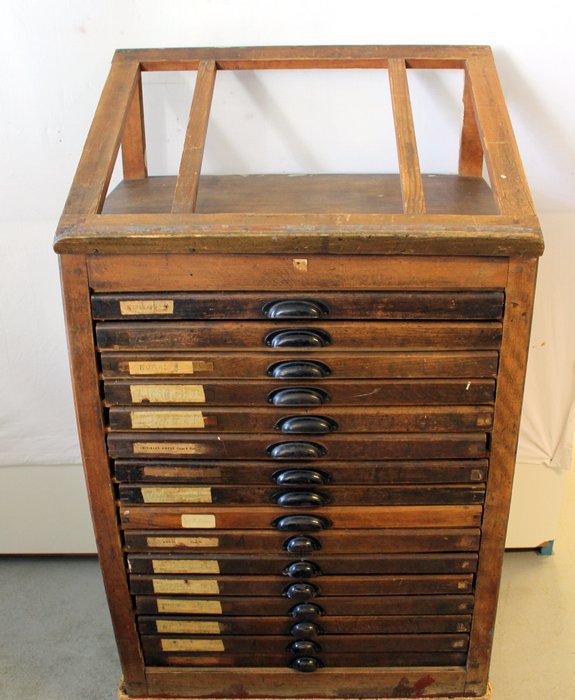 Antique wooden letter cabinet with 16 separate compartments - Belgium - ca. 1920