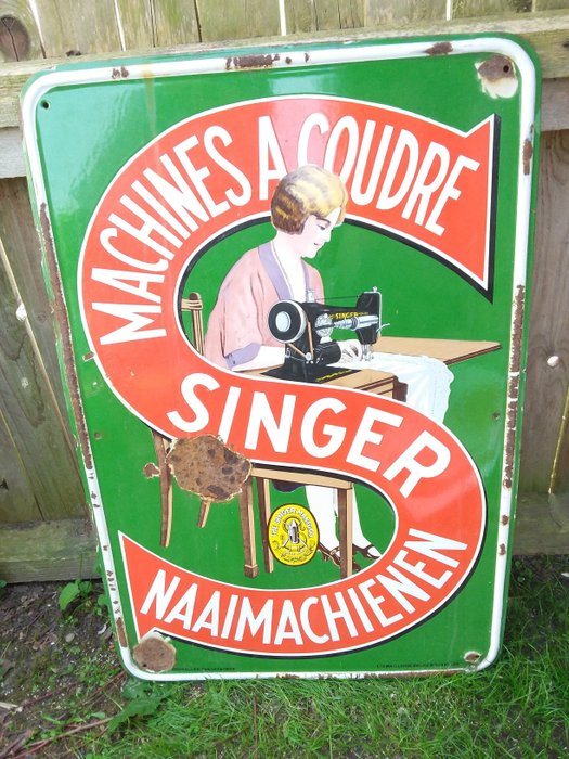 Very old enamel sign Singer naaimachienen - Belgium - 1933