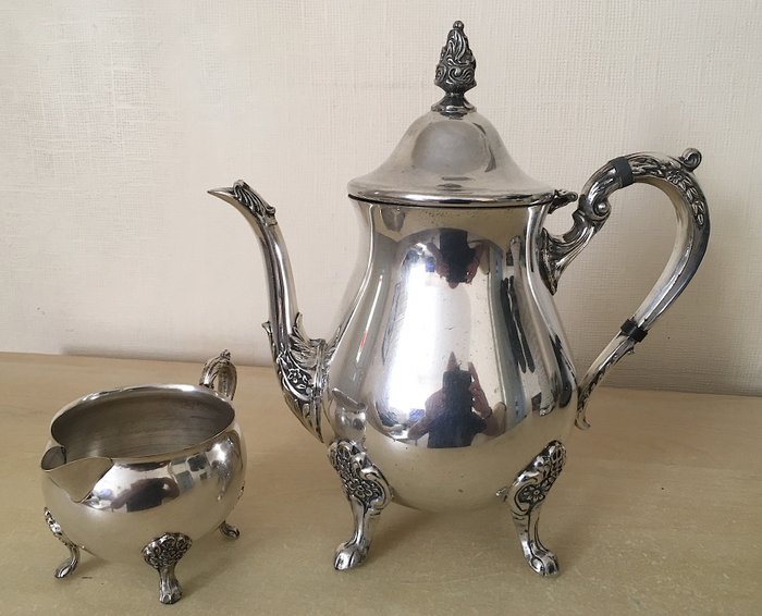 Beautiful Viners Silver Plate Teapot & Milk Jug - Circa 1940 - 1960 