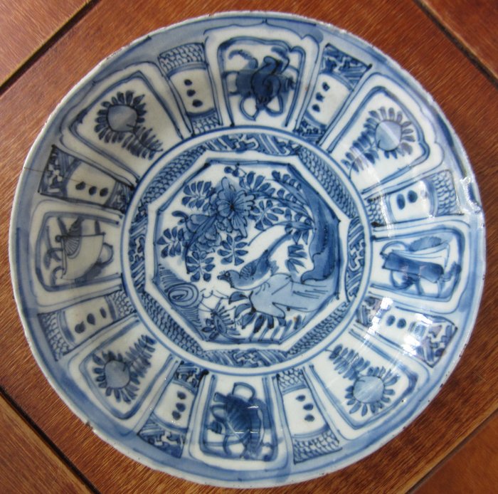 Kraak porcelain plate - China - (Wanli period, MIng dynasty) - 16th century