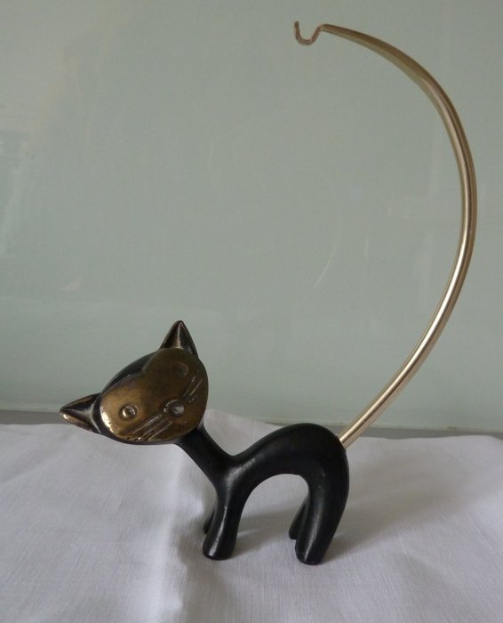 Walter Bosse (attr.) - Enamelled bronze cat