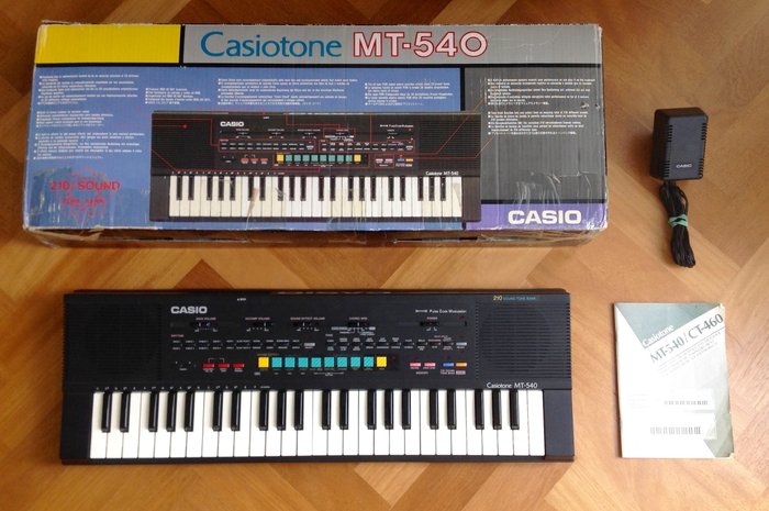 Casio CasioTone MT-540 - with 49 keys, 210 sounds, Rhythms, Effects, MIDI