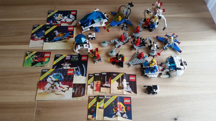 Assorted Space - 13x Lego Space / space sets 1980s-90s