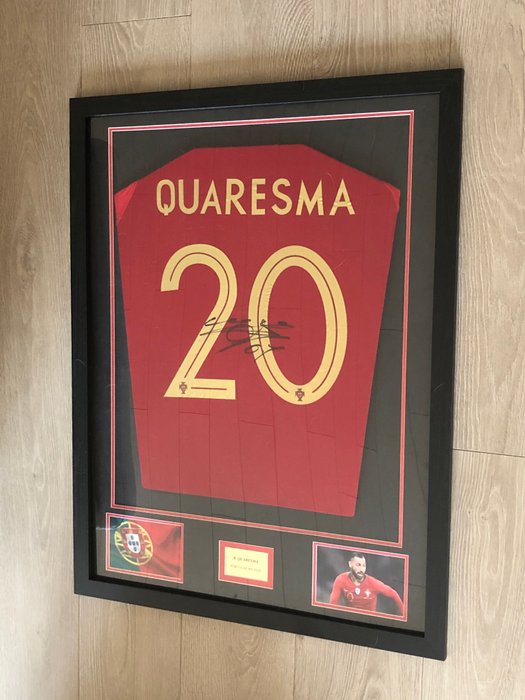 Ricardo Quaresma signed framed Portugal World Cup home 2018 shirt with photo of the signing time and COA