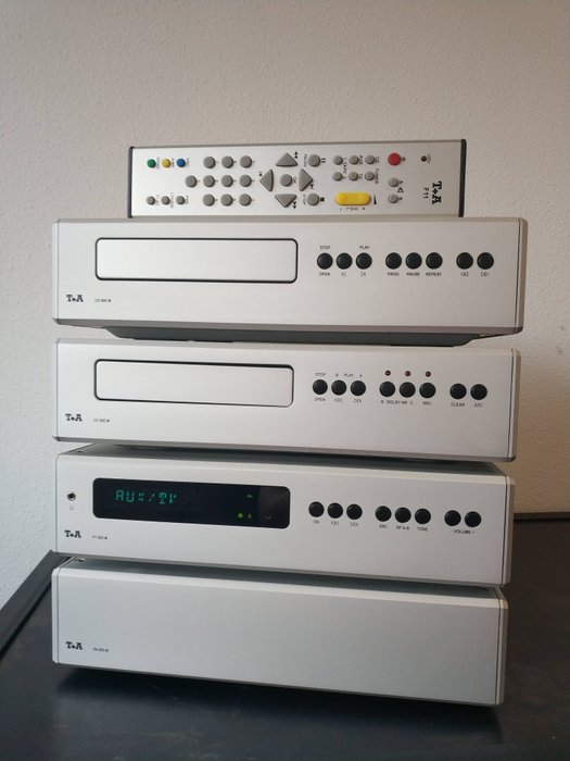 T+A 800 M High end Stereo set  (PT 800 M, PA 800 M, CD 800 M, CC 800 M)