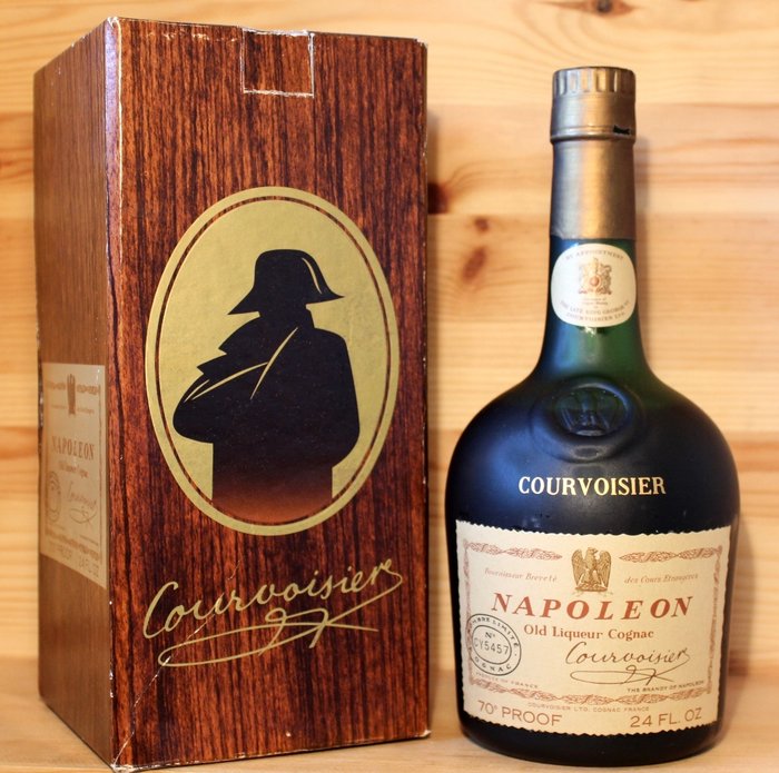 Courvoisier Napoleon Old Liqueur Cognac 24 FL.OZ (0,7l/70cl) Nobré limite No CY5457 incl. original box