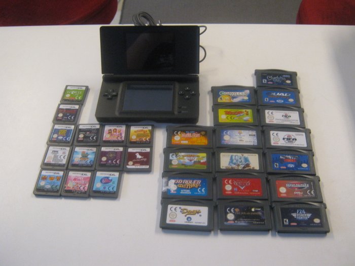 Nintendo DS Lite + 30 Games (13 ds games + 17 advance ...