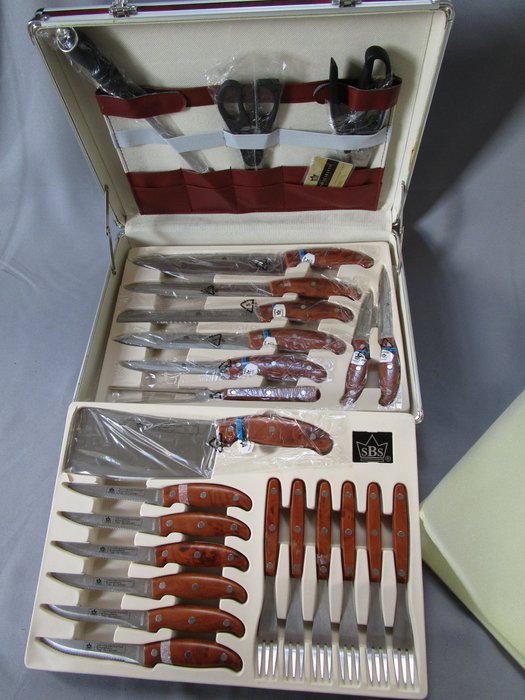 sBs - Solingen Deutschland - Qualitäts  Messerset ( 12 Teile ) & Steakbesteck ( 12 Teile ) - Handgearbeitete Klingen - im originalem Koffer 