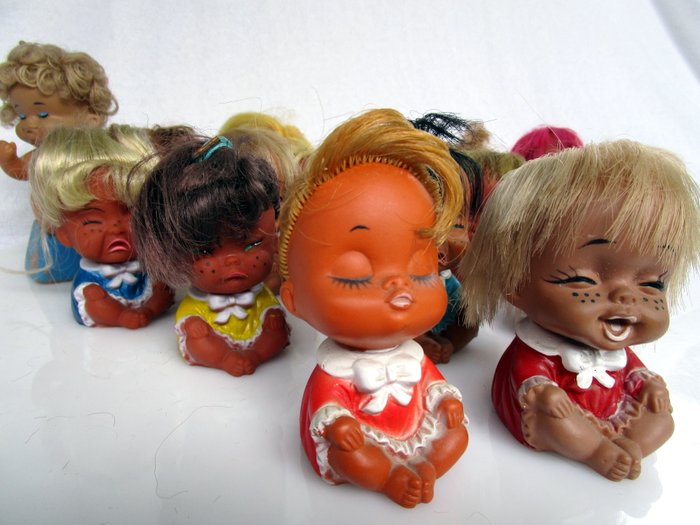 Assorted Vintage Mini Anekona Hawaii Dolls - Japan / Hong Kong - 1971 / 1979