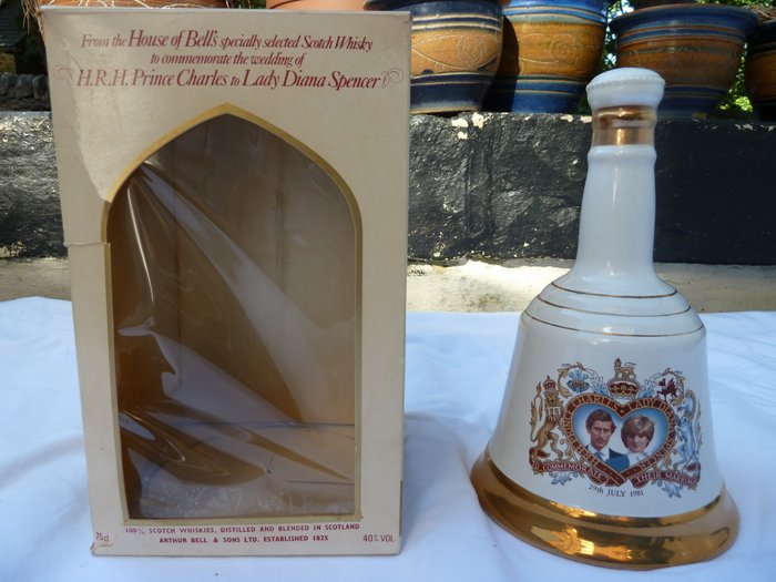 Bells Scotch Whisky Full Decanter Unopened Of H.R.H Prince Charles & Lady Diana Spencer 20th century