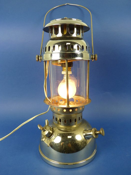 Lampada a petrolio - Vecchia lanterna ad olio originale marca FAIR Made  in Italy Mod.200 CP - Italia - Primi '900 - Catawiki