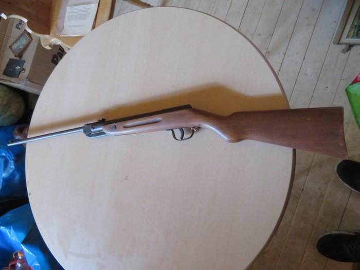 Air rifle Falke model No. 50 from the 50s or 60s