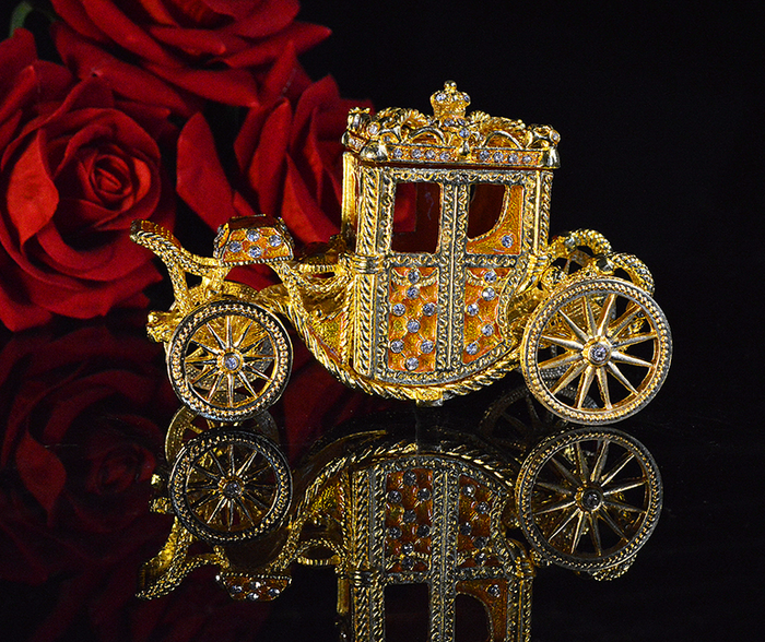 Royal Golden Carriage jewelry box or trinket box – Gold-plated, orange enamel with 121 crystals – Very, very good condition.