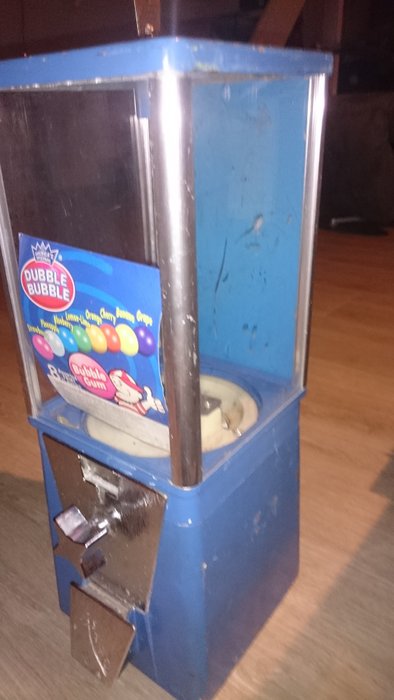 New OAK Astro Vista Candy Gumball machine 25 cent vend Incl Lock & key USA made 