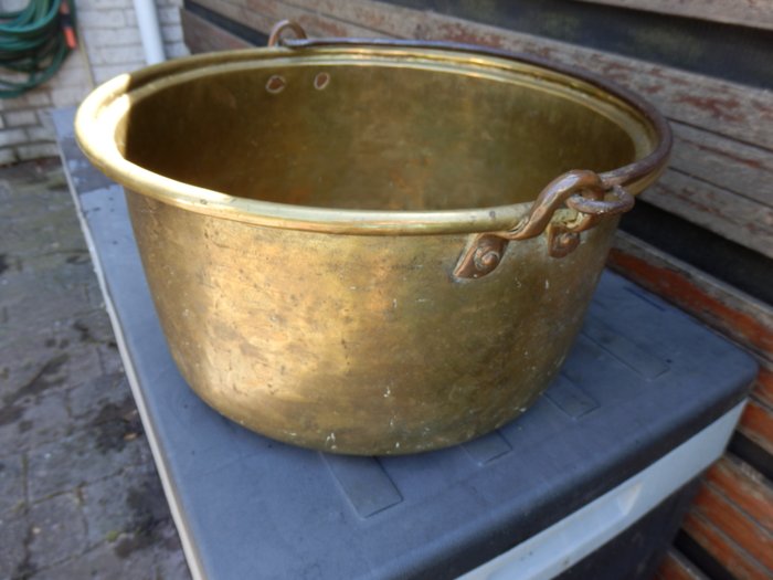 Nice large antique brass bowl for storing fireplace blocks