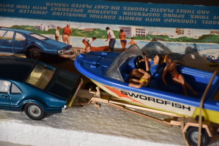 Corgi GS36 Glastron Speedboat Reproduction Repro Painted Boy Driver Figure 