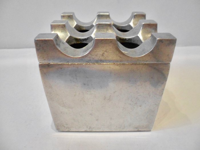 Bo Ljungberg & Holger Bäckström for Diverse Ting - aluminium ashtray ‘Ultima’