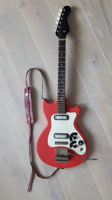 KLIRA TRIUMPHATOR 1965 vintage guitar with original leather guitar strap